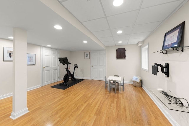 569 Prairie Ave, Glen Ellyn, IL 60137 - exercise room featuring light wood-style flooring, baseboards, and recessed lighting