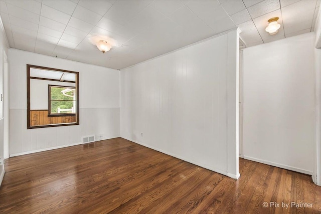 502 Everett Ave, Crystal Lake, IL 60014 - empty room with wood finished floors