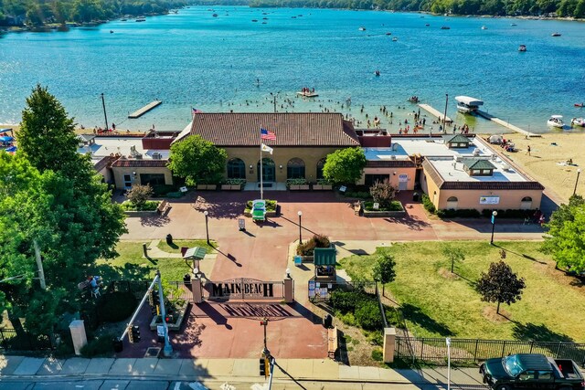 502 Everett Ave, Crystal Lake, IL 60014 - drone / aerial view of a large body of water