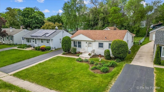 502 Everett Ave, Crystal Lake, IL 60014 - bungalow with a front lawn