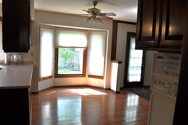 1272 N Scarlet Dr, Addison, IL 60101 - carpeted office with baseboards