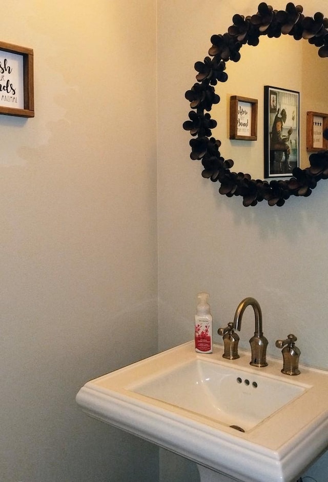 1373 Grayshire Ct, Elgin, IL 60120 - bathroom with a sink