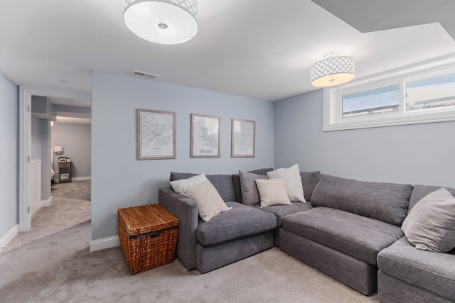 1137 Griffith Rd, Lake Forest, IL 60045 - living area with light carpet and baseboards