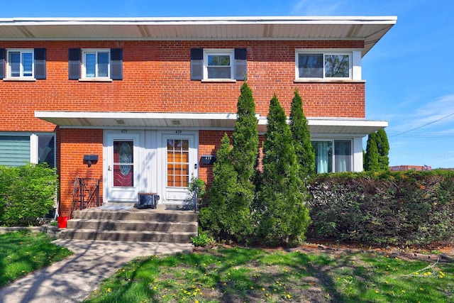 479 Oak St, Des Plaines, IL 60016 - townhome / multi-family property with brick siding