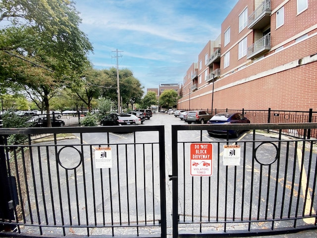 1250 W Van Buren St Unit 202, Chicago, IL 60607 - view of gate