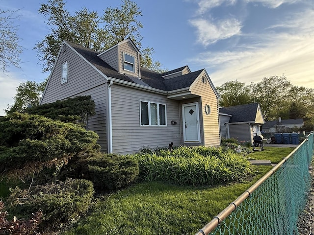 14500 Sawyer Ave, Midlothian, IL 60445 - view of front of house with fence