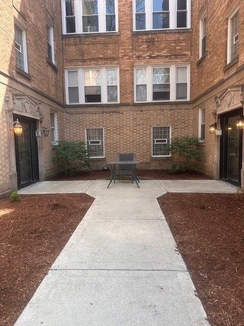 2452 N Lawndale Ave Unit G, Chicago, IL 60647 - view of patio