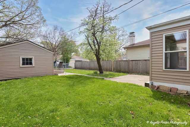 view of yard featuring a fenced backyard and a patio area