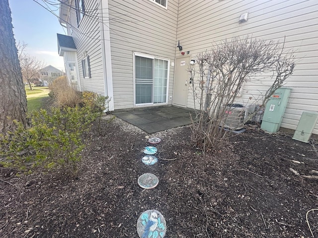 414 E Victoria Cir Unit 414, North Aurora, IL 60542 - exterior space with a patio