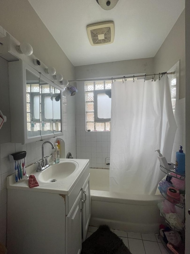 4819 Conrad St, Skokie, IL 60077 - bedroom featuring baseboards, ceiling fan, and wood finished floors