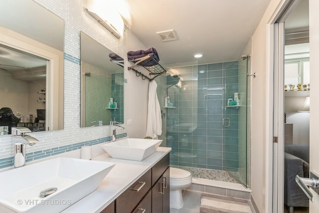 1754 W Wellington Ave Unit 1W, Chicago, IL 60657 - full bath featuring tasteful backsplash, a stall shower, tile patterned flooring, toilet, and ensuite bath
