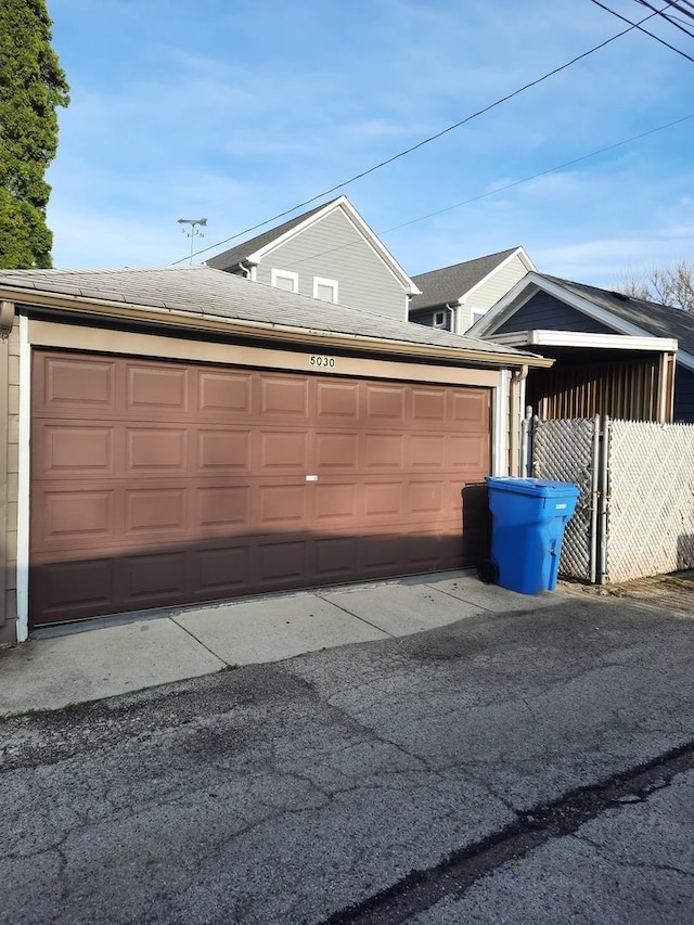 5030 N Keeler Ave, Chicago, IL 60630 - garage featuring fence