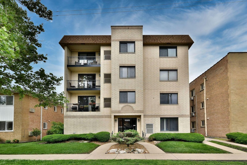 6850 N NW Hwy Unit 4B, Chicago, IL 60631 - view of building exterior
