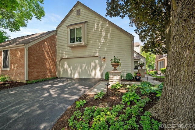 113 Whittington Crse, Saint Charles, IL 60174 - photo 2