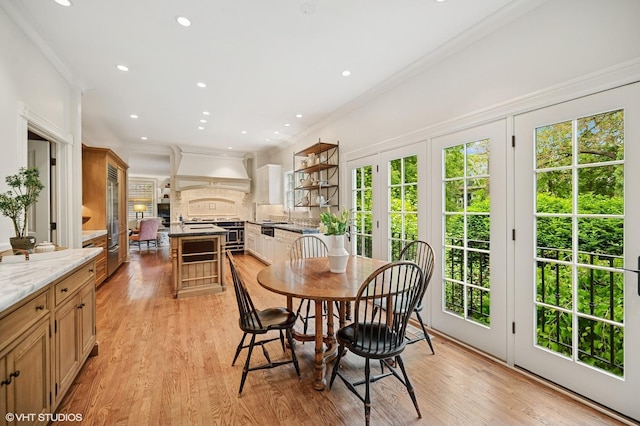 475 Maple St, Winnetka, IL 60093 - dining room featuring ornamental molding, light wood-type flooring, and recessed lighting