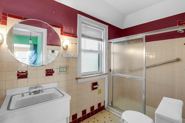 3134 N Mason Ave, Chicago, IL 60634 - full bathroom featuring a stall shower, toilet, tile walls, and vanity