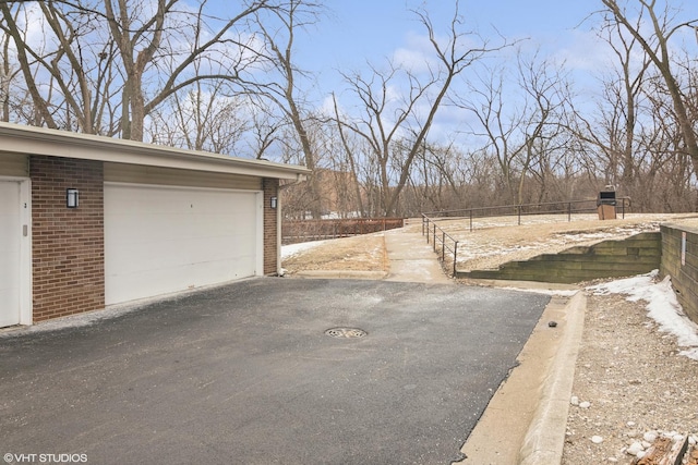 1 Renaissance Pl Unit 1Ph, Palatine, IL 60067 - view of yard featuring driveway and a garage