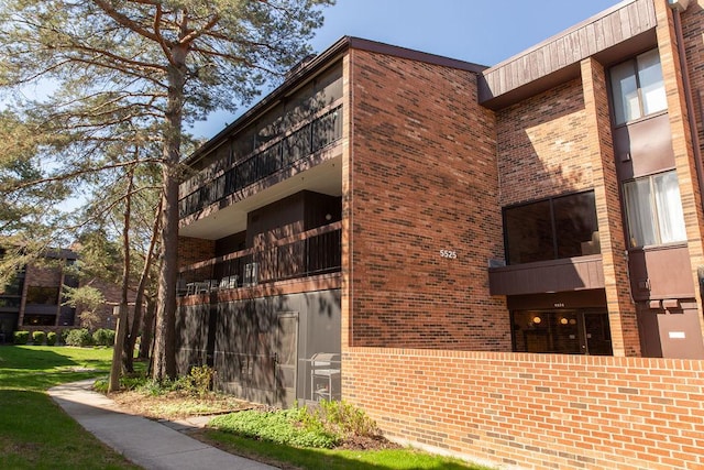 view of building exterior