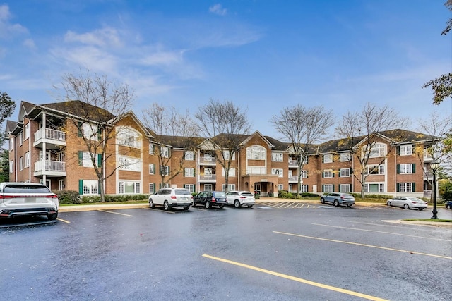 2640 Summit Dr Unit 110, Glenview, IL 60025 - view of property with uncovered parking