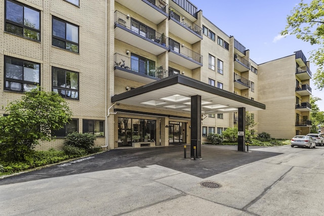 221 N Kenilworth Ave Unit 310, Oak Park, IL 60302 - view of apartment building / complex