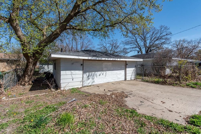 2214 Gilead Ave, Zion, IL 60099 - detached garage with fence