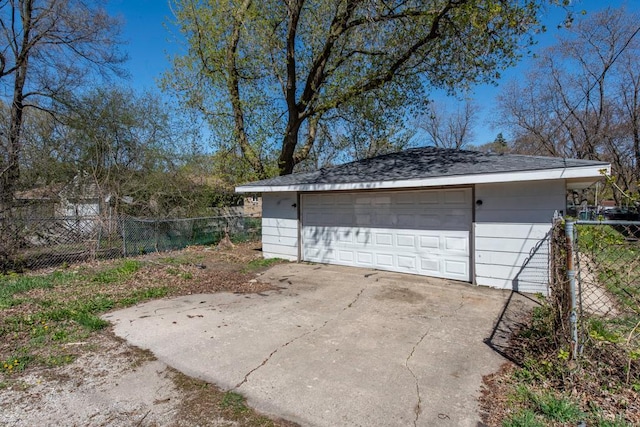 2214 Gilead Ave, Zion, IL 60099 - detached garage with fence