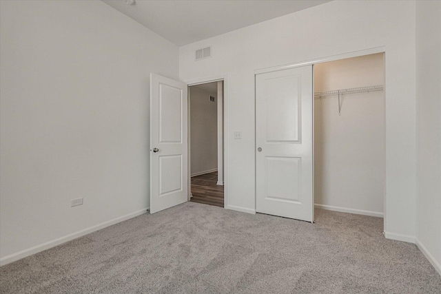 4 Harborside Way, Hawthorn Woods, IL 60047 - unfurnished bedroom with visible vents, baseboards, carpet flooring, and a closet