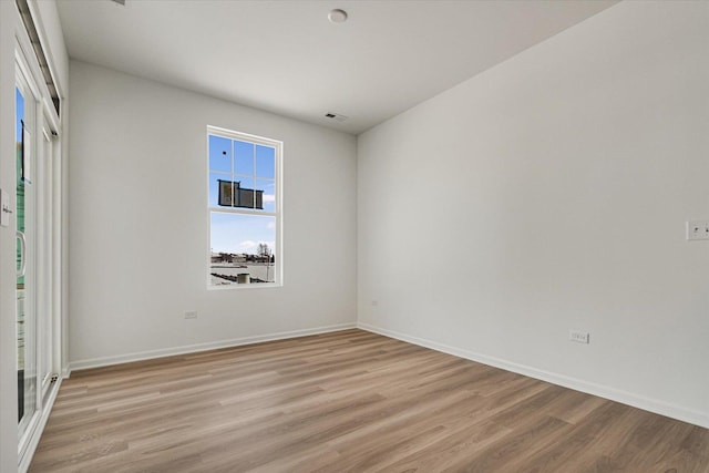 4 Harborside Way, Hawthorn Woods, IL 60047 - unfurnished room with light wood-style flooring and baseboards