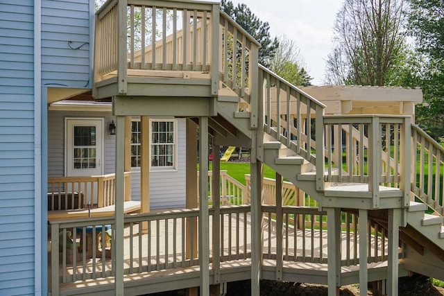 deck with stairway