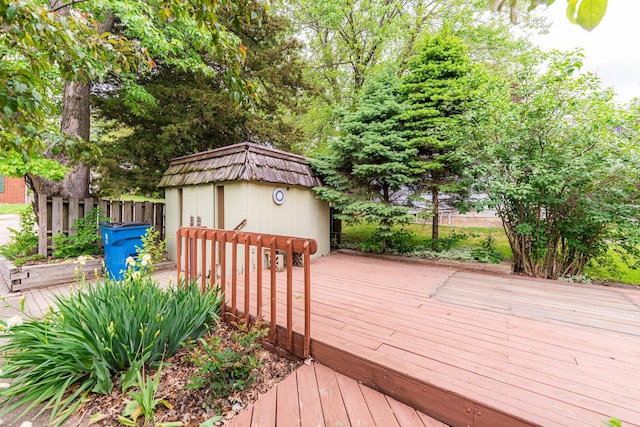 609 Moss Pl, Dixon, IL 61021 - view of wooden terrace