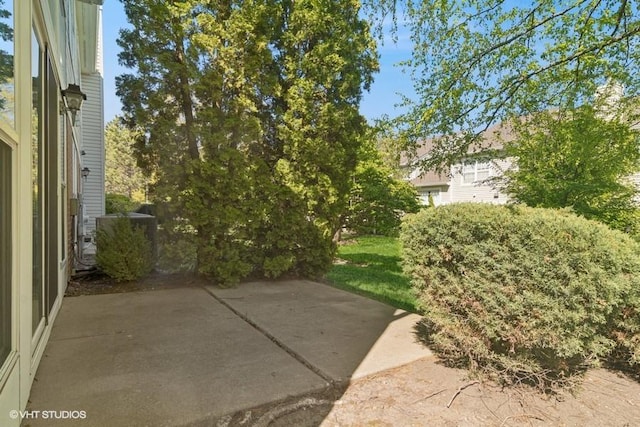 838 Old Checker Rd Unit D-4, Buffalo Grove, IL 60089 - view of patio featuring cooling unit