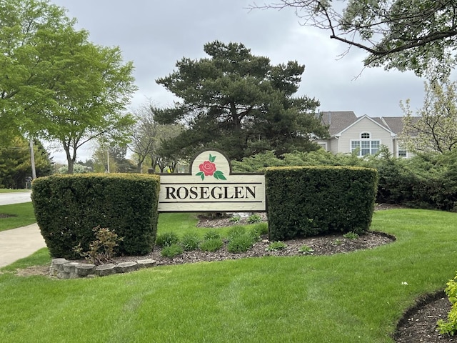 838 Old Checker Rd Unit D-4, Buffalo Grove, IL 60089 - community sign with a yard