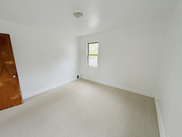 1714 W Beverly Glen Pkwy, Chicago, IL 60643 - carpeted spare room featuring baseboards and visible vents