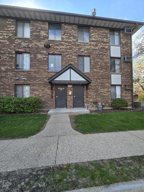 109 Gregory St Unit 13, Aurora, IL 60504 - view of building exterior