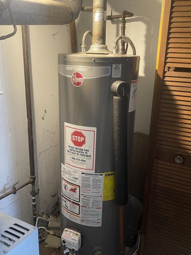 122 Deerpath Rd, Matteson, IL 60443 - utilities with water heater