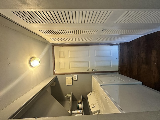 5326 Yale Ln, Matteson, IL 60443 - washroom featuring separate washer and dryer