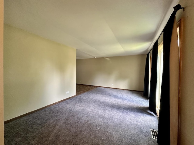 5326 Yale Ln, Matteson, IL 60443 - unfurnished room with dark carpet and baseboards