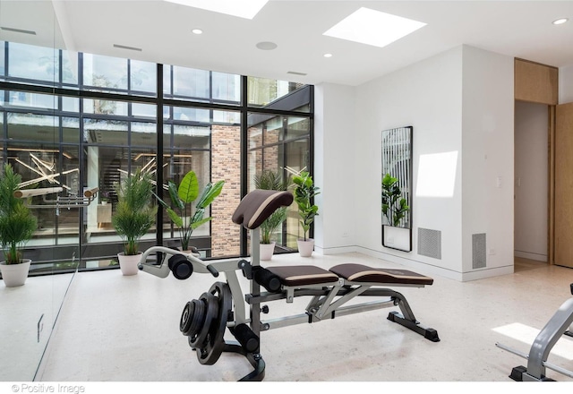 1833 W Evergreen Ave, Chicago, IL 60622 - workout area with visible vents, recessed lighting, baseboards, and a skylight