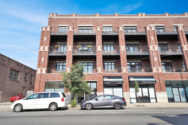 4141 N Kedzie Ave Unit 207, Chicago, IL 60618 - photo 1