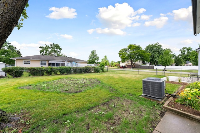 1100 Leicester Rd, Elk Grove Village, IL 60007 - view of yard