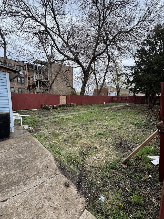 view of yard with fence