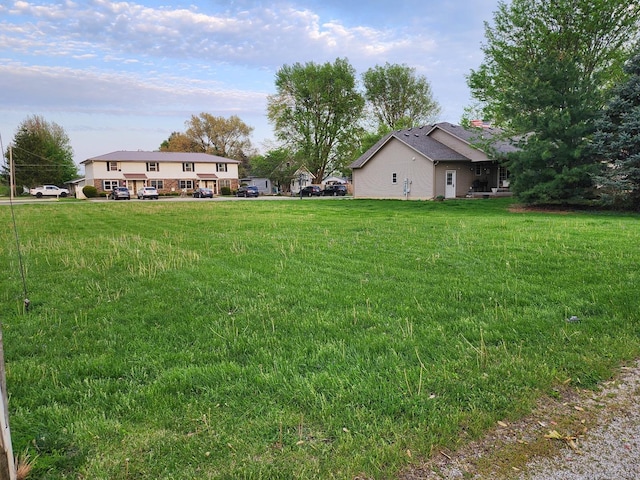 515 Oglesby Ave, Lincoln, IL 62656 - photo 2