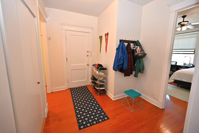 925 E 61st St Unit 3, Chicago, IL 60637 - hall featuring wood finished floors and baseboards