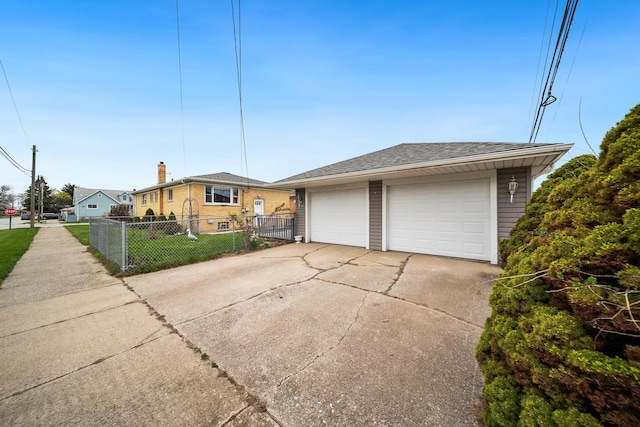 525 Mackinaw Ave, Calumet City, IL 60409 - ranch-style home with fence, an outdoor structure, and a garage