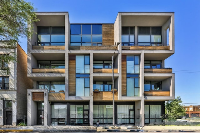 2424 W Chicago Ave Unit 203, Chicago, IL 60622 - view of property