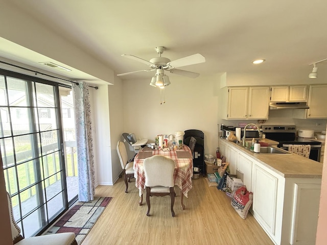 353 S Whispering Hills Dr Unit C, Naperville, IL 60540 - dining space with recessed lighting, ceiling fan, visible vents, and light wood-style floors
