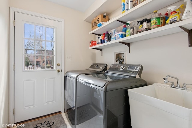 354 Gateshead Dr, Naperville, IL 60565 - laundry room with independent washer and dryer, laundry area, and a sink