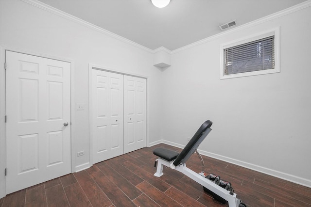 2515 W Harrison St Unit 1, Chicago, IL 60612 - workout room with baseboards, visible vents, ornamental molding, and wood finished floors