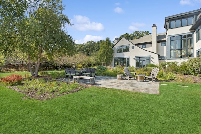 view of yard with a patio