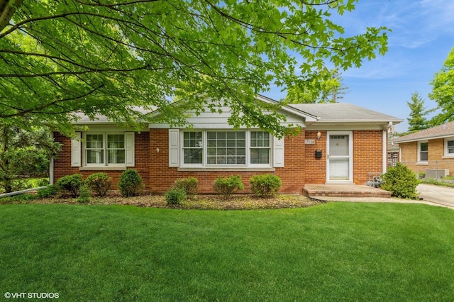 1008 N Vail Ave, Arlington Heights, IL 60004 - ranch-style house featuring a front lawn and brick siding